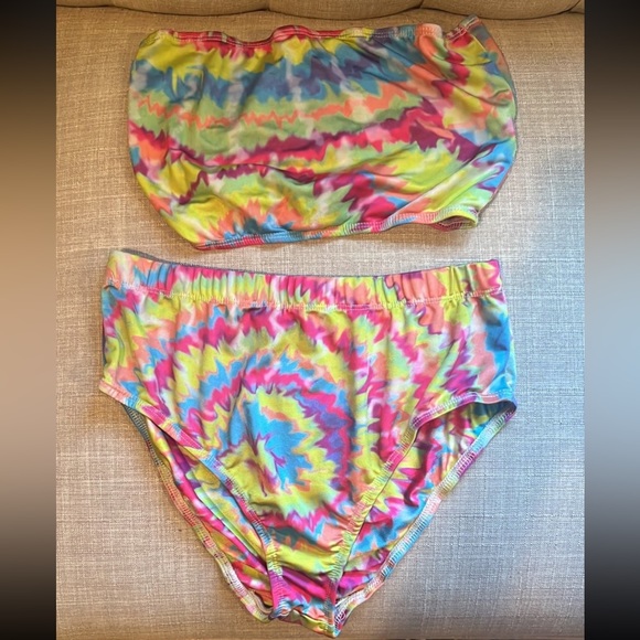 Dolls Kill Club Exx matching Tie Dye Festival Set - Picture 1 of 5